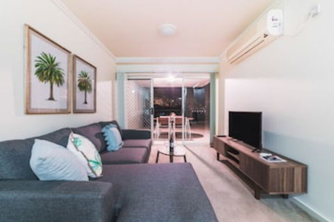 Absolute Riverfront One Bedroom Apartment - Accommodation Coffs Harbour 0