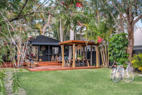 A PERFECT STAY - 3 Salty Sisters - Accommodation Coffs Harbour 0