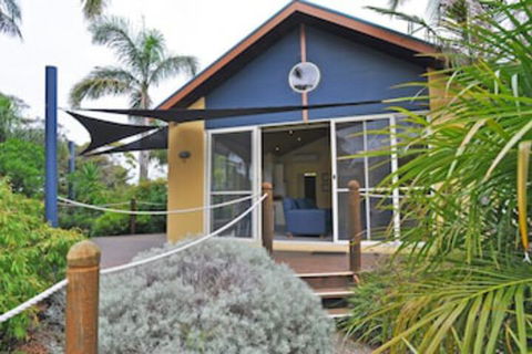 THE Sails 4 Linen Included Central Location - Accommodation Coffs Harbour 0