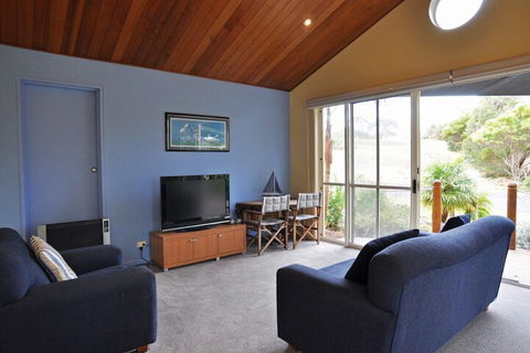THE Sails 4 Linen Included Central Location - Accommodation Coffs Harbour 7
