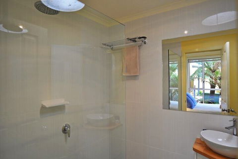 THE Sails 4 Linen Included Central Location - Accommodation Coffs Harbour 2