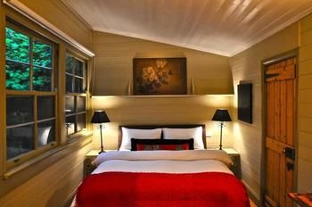 Acorn & Chestnut Hepburn Springs - Accommodation Coffs Harbour 1