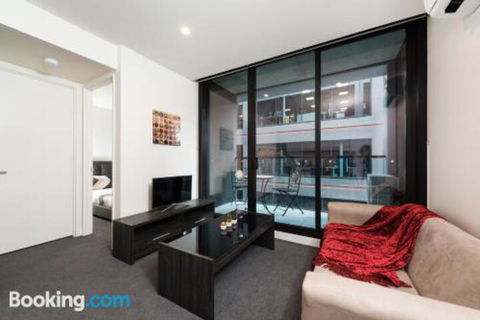 Along Melbournes Magic Boulevard - Accommodation Coffs Harbour 4
