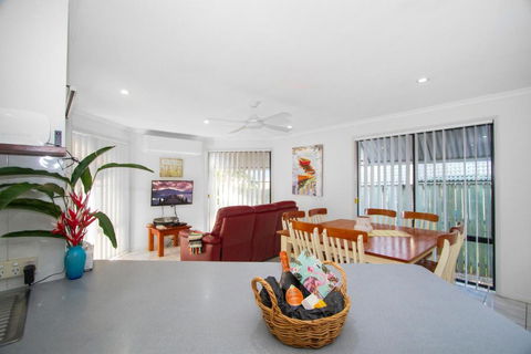 Relax At Coolum - Accommodation Coffs Harbour 2