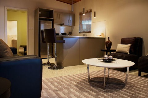 Mia Mia Executive Apartments - Accommodation Coffs Harbour 7