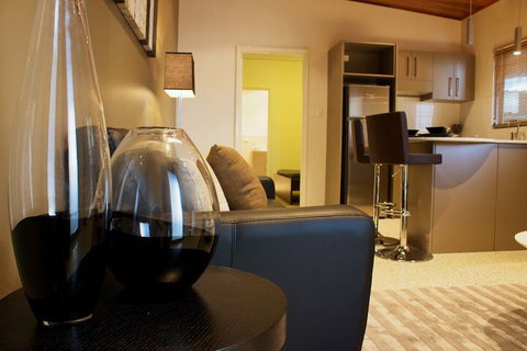 Mia Mia Executive Apartments - Accommodation Coffs Harbour 4