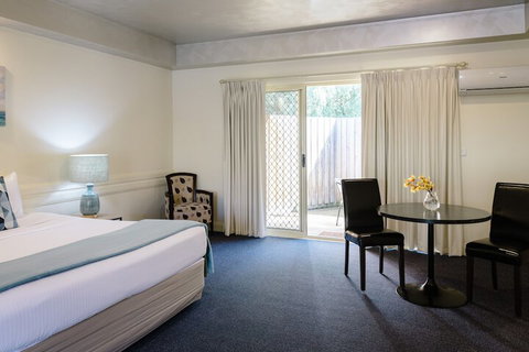 Fairways Resort - Accommodation Coffs Harbour 3