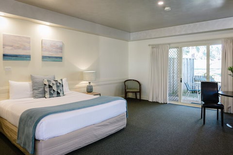 Fairways Resort - Accommodation Coffs Harbour 2