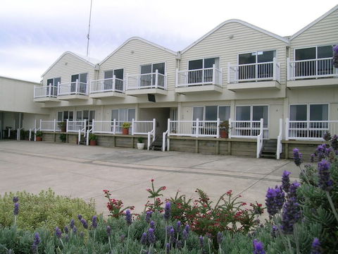 A Great Ocean View Motel - Accommodation Coffs Harbour 2