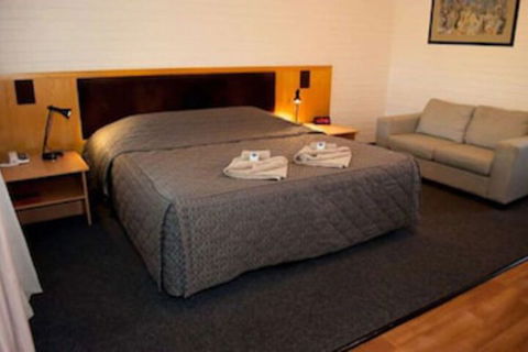 Angaston Vineyards Motel - Accommodation Coffs Harbour 0