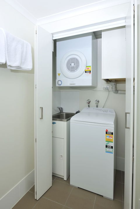 Apartments G60 Gladstone - Accommodation Coffs Harbour 2