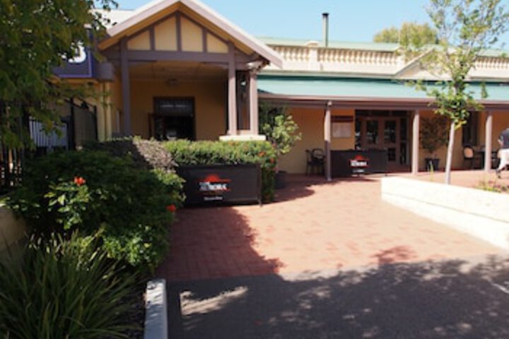 Mount Adams WA Accommodation Coffs Harbour
