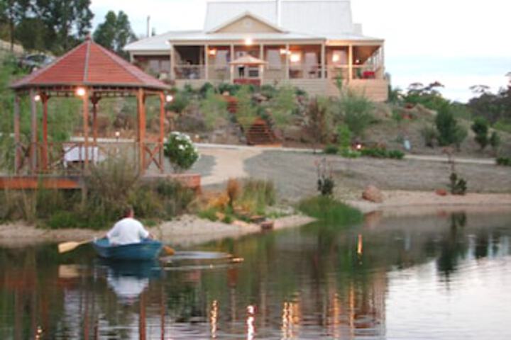 Shepherds Flat VIC Accommodation Coffs Harbour