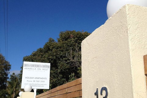 Arabella On West Apartments - Accommodation Coffs Harbour 2