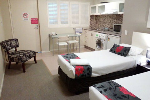 Brisbane Street Studios - Accommodation Coffs Harbour 5