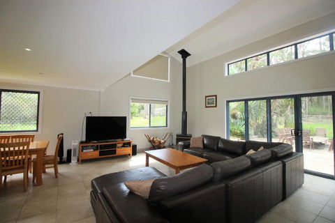THE PALM FARM PET FRIENDLY WEEKLY ONLY - Accommodation Coffs Harbour 2
