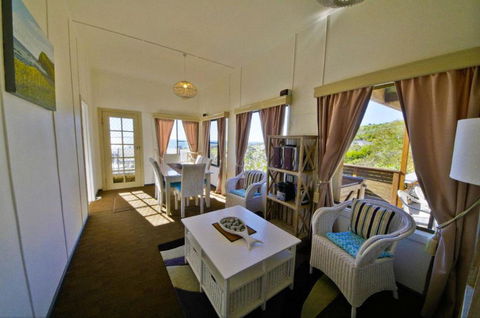 AAA Views 2 View Street - Accommodation Coffs Harbour 6