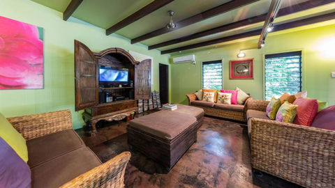 CELADON Holiday House - Accommodation Coffs Harbour 1