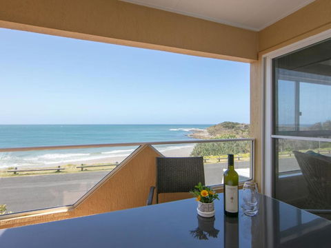 Avalon 2 Uninterrupted Views Almost On The Beach! - Accommodation Coffs Harbour 3