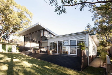 Kirbys Berrara Beach House - Accommodation Coffs Harbour 1