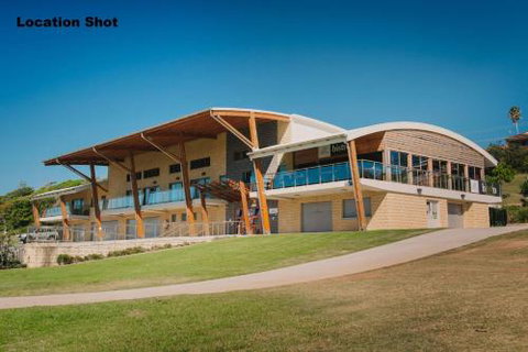 Bonny Beach House Holiday Accommodation With Pool - Accommodation Coffs Harbour 2