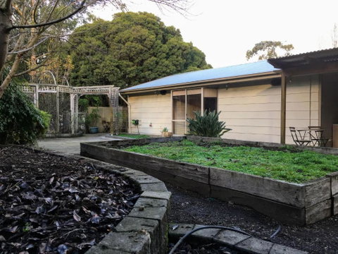 Romantic Getaway With Spa & Wifi Pet Friendly - Accommodation Coffs Harbour 3