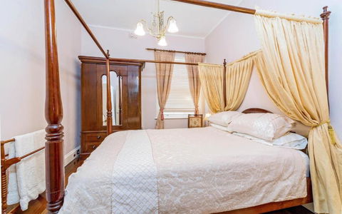 Azile 1875 Heritage Victorian Duplex - Accommodation Coffs Harbour 3