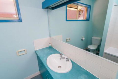 At Cylinder Unit 2 - Accommodation Coffs Harbour 6