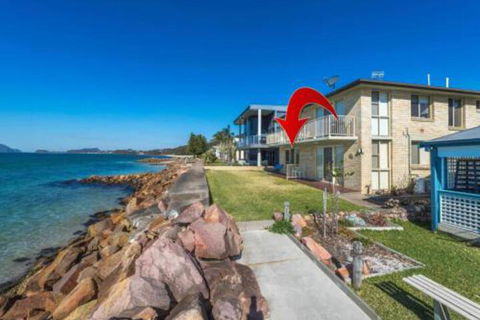 Alcheringa Unit 1 / 32 Sandy Point Road - Accommodation Coffs Harbour 2
