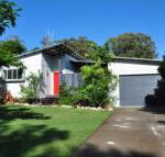 10 Double Island Drive Modern family home centrally located swimming pool  outdoor area - Accommodation Coffs Harbour