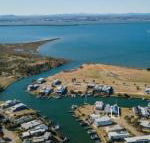 Pelican Landing Stunning Lake King Views - Accommodation Coffs Harbour