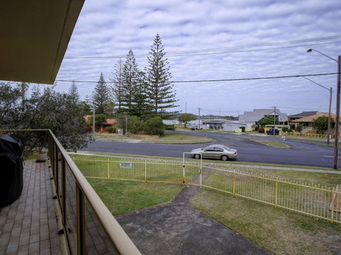 Anchorage 7 Beautifully Renovated Close To Rockpool - Accommodation Coffs Harbour 1