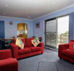 Anchorage 7 Beautifully Renovated Close to Rockpool - Accommodation Coffs Harbour