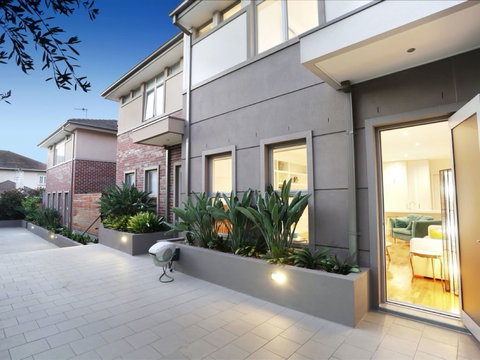 Kew Luxurious Townhouse - Accommodation Coffs Harbour 0