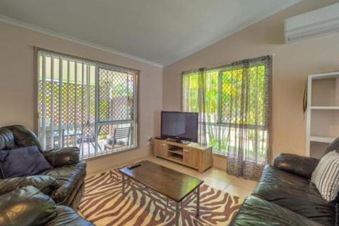 Affordable Holiday Home - Accommodation Coffs Harbour 0