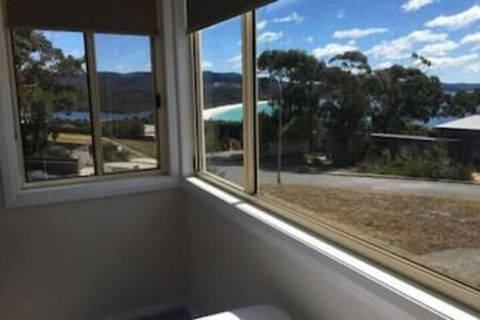 Angasi Apartment On Highcrest - Accommodation Coffs Harbour 3
