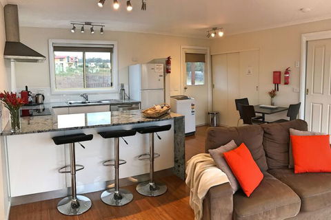 Angasi Apartment On Highcrest - Accommodation Coffs Harbour 5