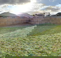 Apple House Tarneit North - Accommodation Coffs Harbour