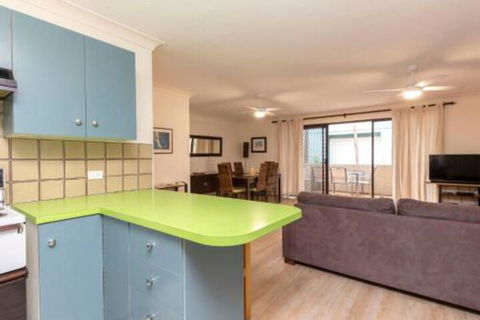 Apartment With Inground Pool - Accommodation Coffs Harbour 6