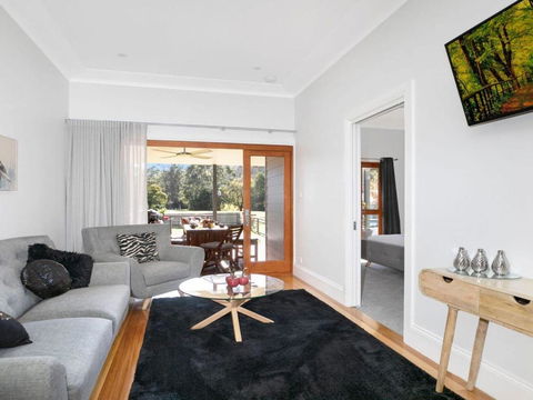 Advilla Stylish Charming & Central Location - Accommodation Coffs Harbour 5