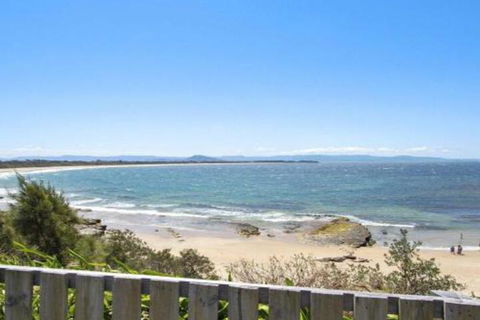 Amazing Aspects Perched Above Tilbury Cove - Accommodation Coffs Harbour 2