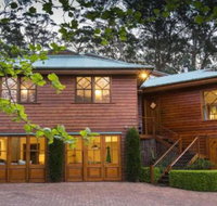 Treetops elegant inviting designer cedar home - Accommodation Coffs Harbour