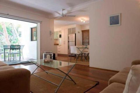 Absolute Beachfront Mooloolaba - Accommodation Coffs Harbour 4