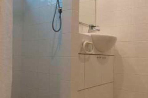Absolute Beachfront Mooloolaba - Accommodation Coffs Harbour 7