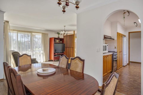 Foreshore Beach House Ideal Family Spot - Accommodation Coffs Harbour 4