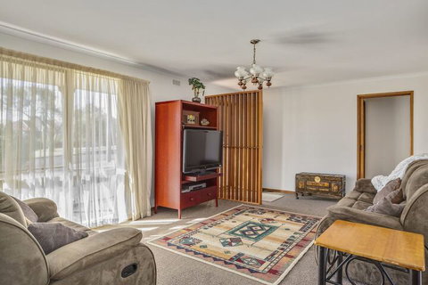 Foreshore Beach House Ideal Family Spot - Accommodation Coffs Harbour 2