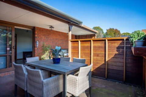 Foreshore Beach House Ideal Family Spot - Accommodation Coffs Harbour 0