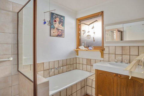 Foreshore Beach House Ideal Family Spot - Accommodation Coffs Harbour 1