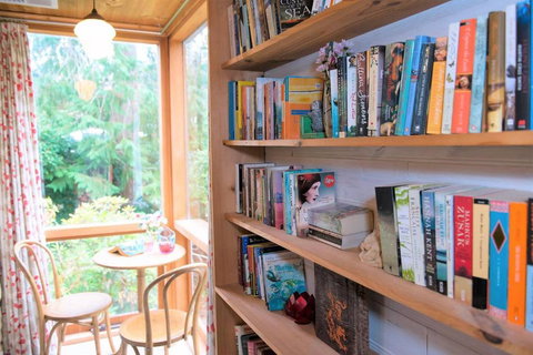 Adelaide Hills Camellia Cottage WiFi - Accommodation Coffs Harbour 1