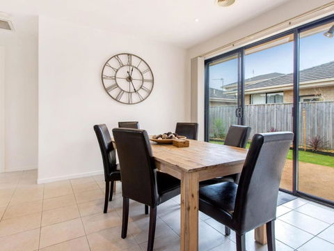 COASTAL HAVEN DROMANA - Accommodation Coffs Harbour 2